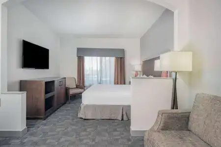 Ramada by Wyndham Bakersfield North - 24