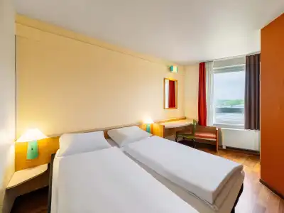 B&B Bochum Hbf-Süd - 56