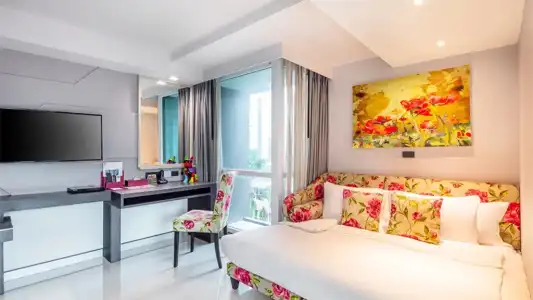 Clover Asoke - 72