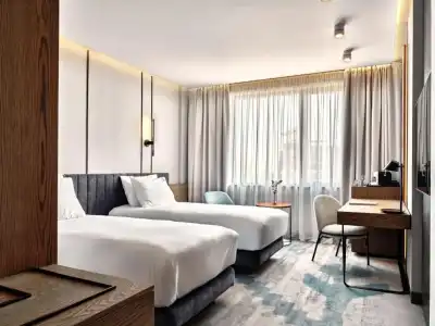 Crowne Plaza Sofia by IHG - 10