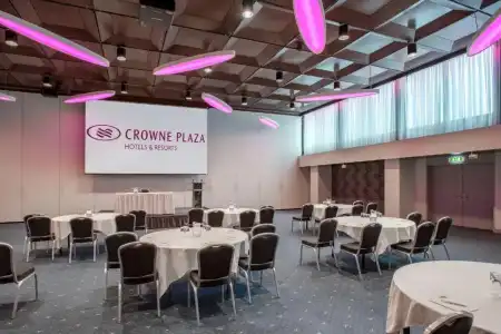 Crowne Plaza Zürich by IHG - 37