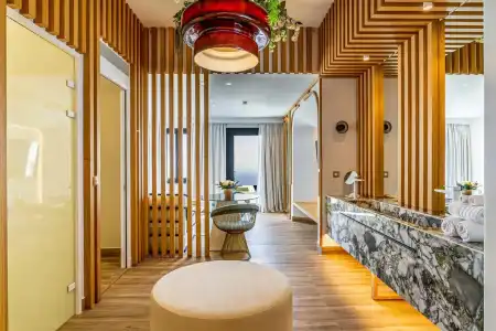 Cresanto Luxury Suites - 55