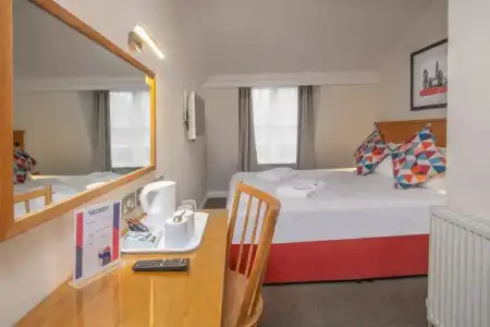 Queensway Sure Collection By Best Western - 11