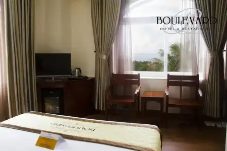 Boulevard - 48