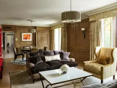 The Dorchester - 82