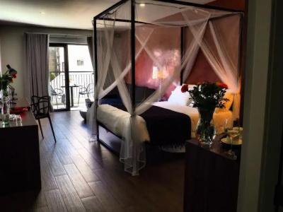 Adelphi Boutique - 16