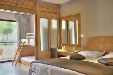 Adams Beach & Spa - 92
