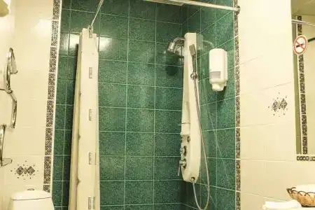 Gloria Business - 103