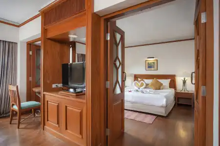 Seaview Patong - 80