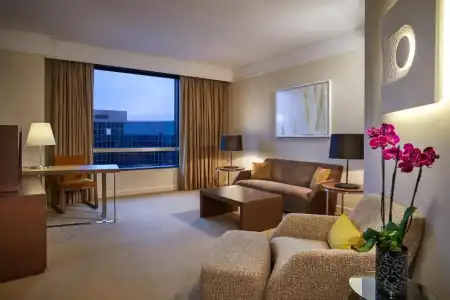 Hyatt Regency - 70