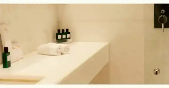 Hôtel La Ponche - 95