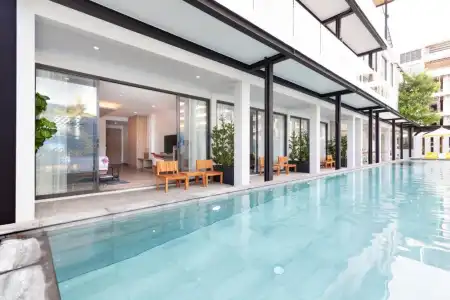 Anona Beachfront Phuket Resort - 35