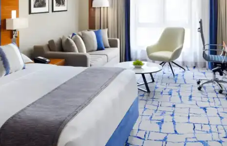 Mövenpick & Apartments Bur Dubai - 42