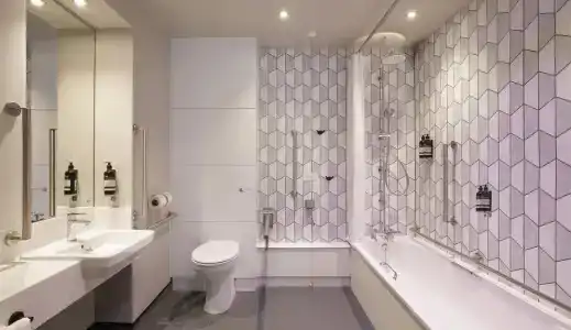 Premier Inn London Wimbledon South - 36