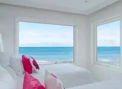 Lani's Suites de Luxe - 34