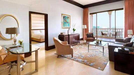 The Ritz-Carlton Abu Dhabi, Grand Canal - 45
