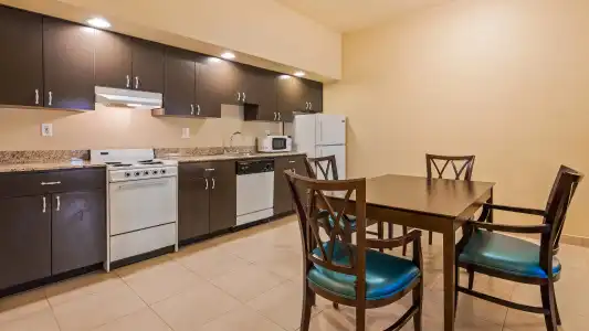 Best Western Naples Plaza - 16