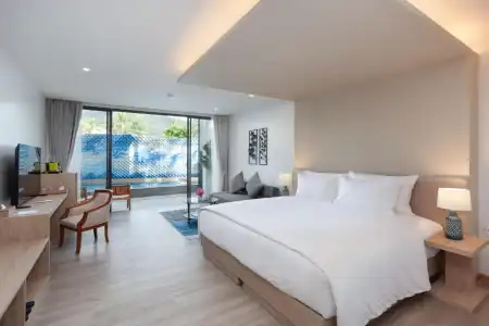 Anona Beachfront Phuket Resort - 30