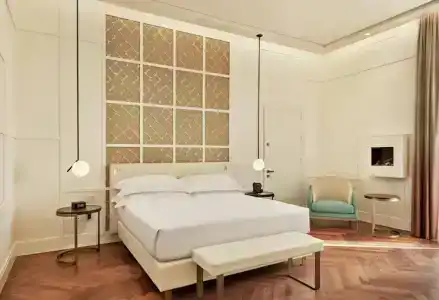De Bonart Naples, Curio Collection by Hilton - 83