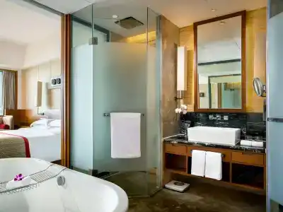 Pullman Oceanview Sanya Bay Resort & Spa - 62