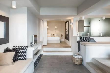 West East Suites - 109