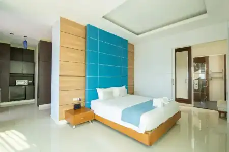 Royal Beach View Suites - 4