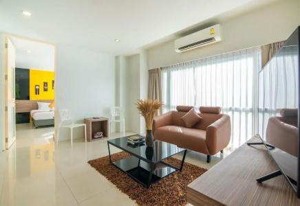 The Lantern Resorts Patong - 35