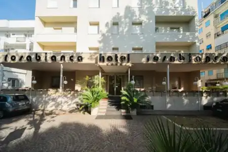 Rosabianca Boutique - 0