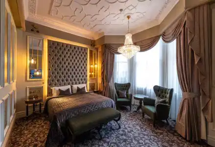 100 Queen's Gate London Kensington, Curio Collection by Hilton - 40