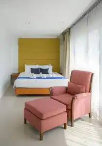 Royal Beach View Suites - 9
