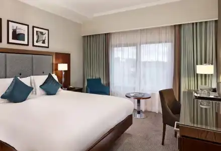 DoubleTree by Hilton London Victoria - 35