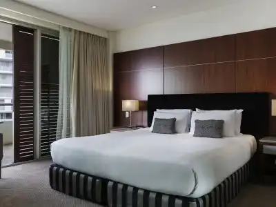 Pullman Auckland & Apartments - 63