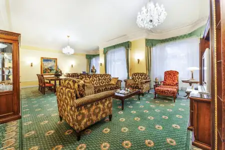 Carlsbad Plaza Medical Spa & Wellness - 65