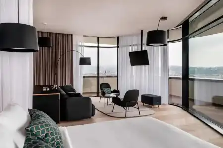 Courtyard by Marriott Brno - 44