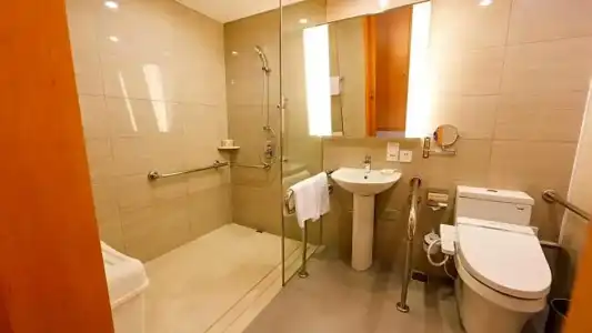 Ramada Plaza by Wyndham Shanghai Pudong Airport - 36