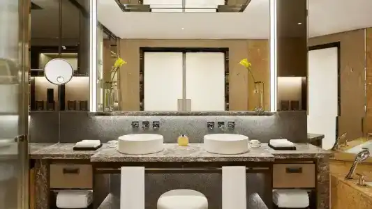 Four Seasons - 73
