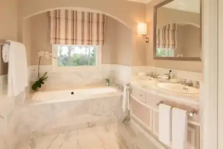 The Beverly Hills - Dorchester Collection - 48