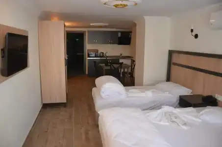 Piyes Otel - 112