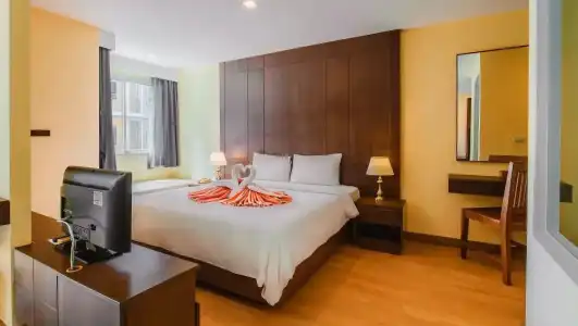 Elite Suites Patong - 54