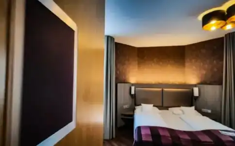 Best Western Plus - 43