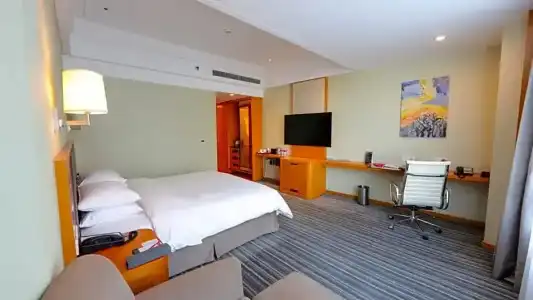 Ramada Plaza by Wyndham Shanghai Pudong Airport - 35