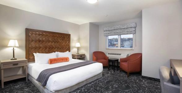 Mediterranean Inn - 18