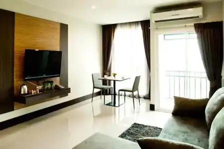 Crystal Suites Suvarnabhumi Airport - 45