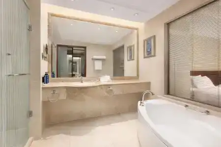 Radisson Blu Shanghai New World - 39