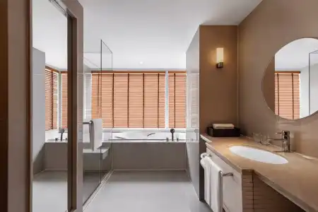 Courtyard by Marriott Bangkok - 53