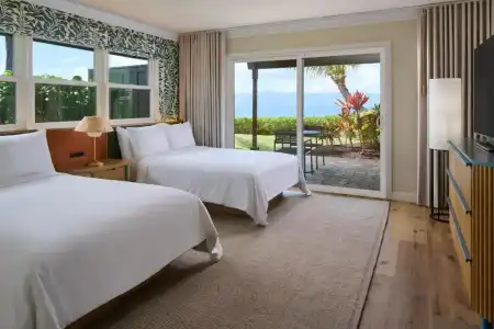 Royal Lahaina Resort & Bungalows - 7