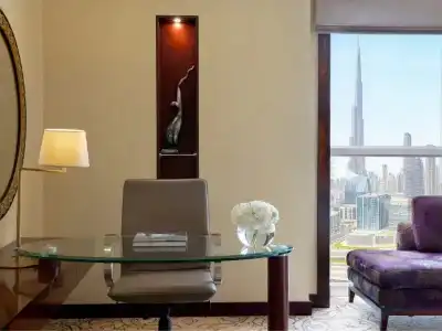 Dusit Thani - 27