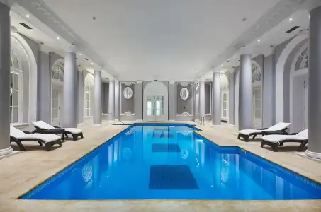 The Waldorf Hilton, London - 16