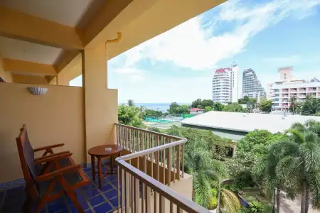 Dusit Thani - SHA Extra Plus - 63
