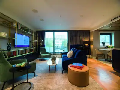 The Guardsman and Residences - 58
